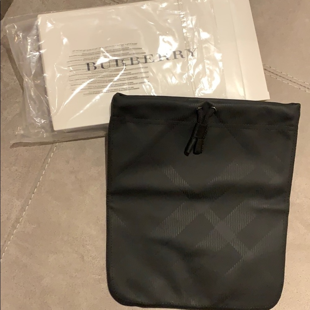 SOLD!!!          Burberry gift with purchase